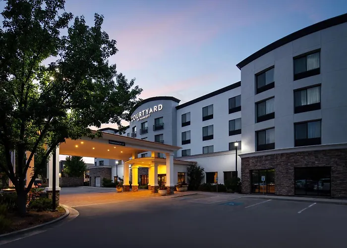 Pet Friendly hotel: Courtyard By Marriott Boise West/Meridian